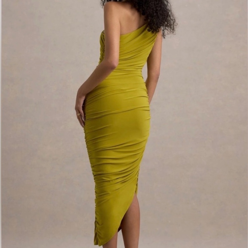Club L London One-Shoulder Mustard Dress - Picture 2 of 4